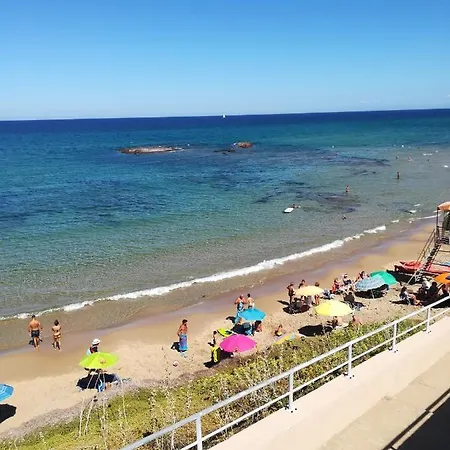 Casa vacanze Lu Bagnu Il Corallo *